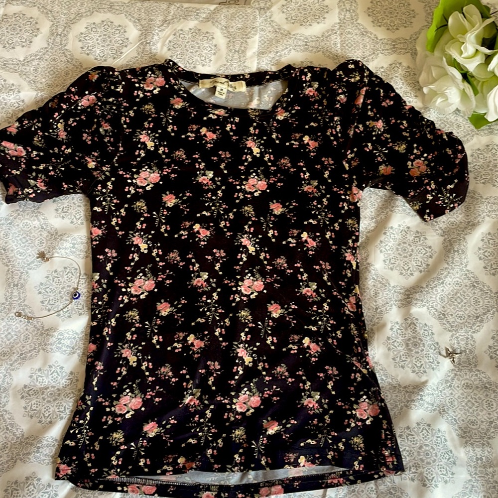 Tee shirt